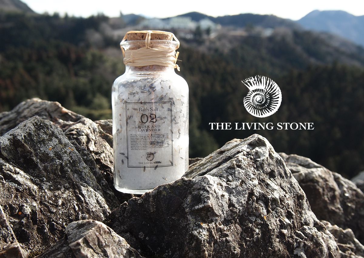 「The Living Stone」リビングストーン　バスソルト　ラベンダー350ｇ入荷致しました。